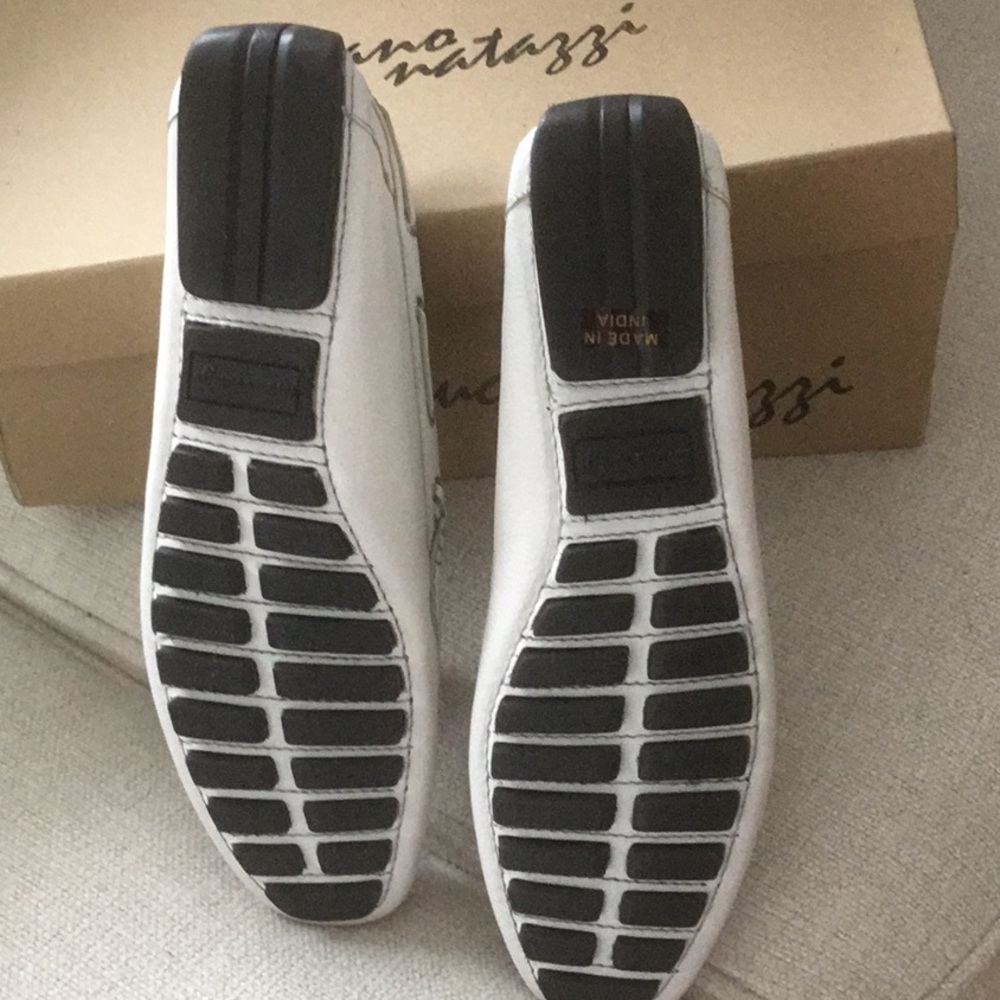 White Leather Slip-On Loafers with Metallic Accent LIKE NEW - Picture 3 of 7
